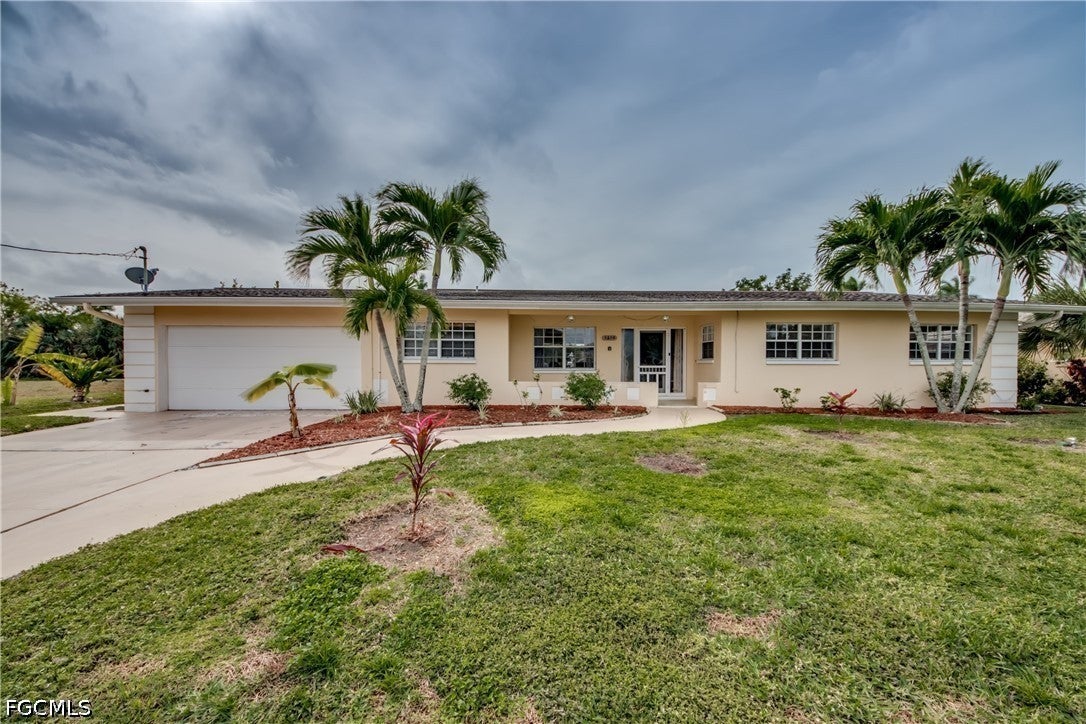 5359 Majestic Ct, Cape Coral, FL 33904 photo