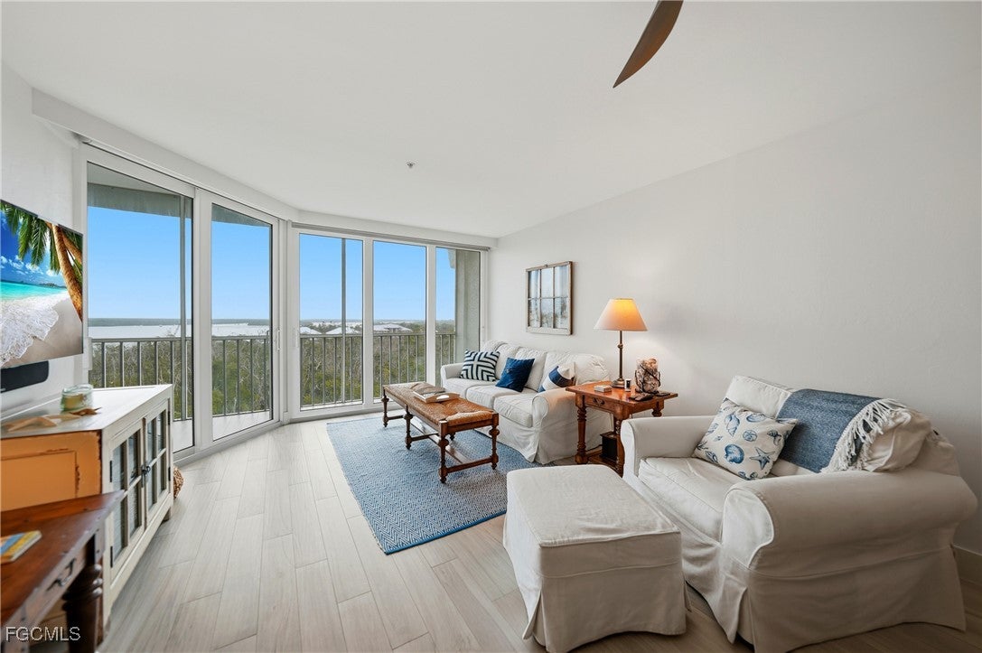 345 Mango St #604, Fort Myers Beach, FL 33931 photo