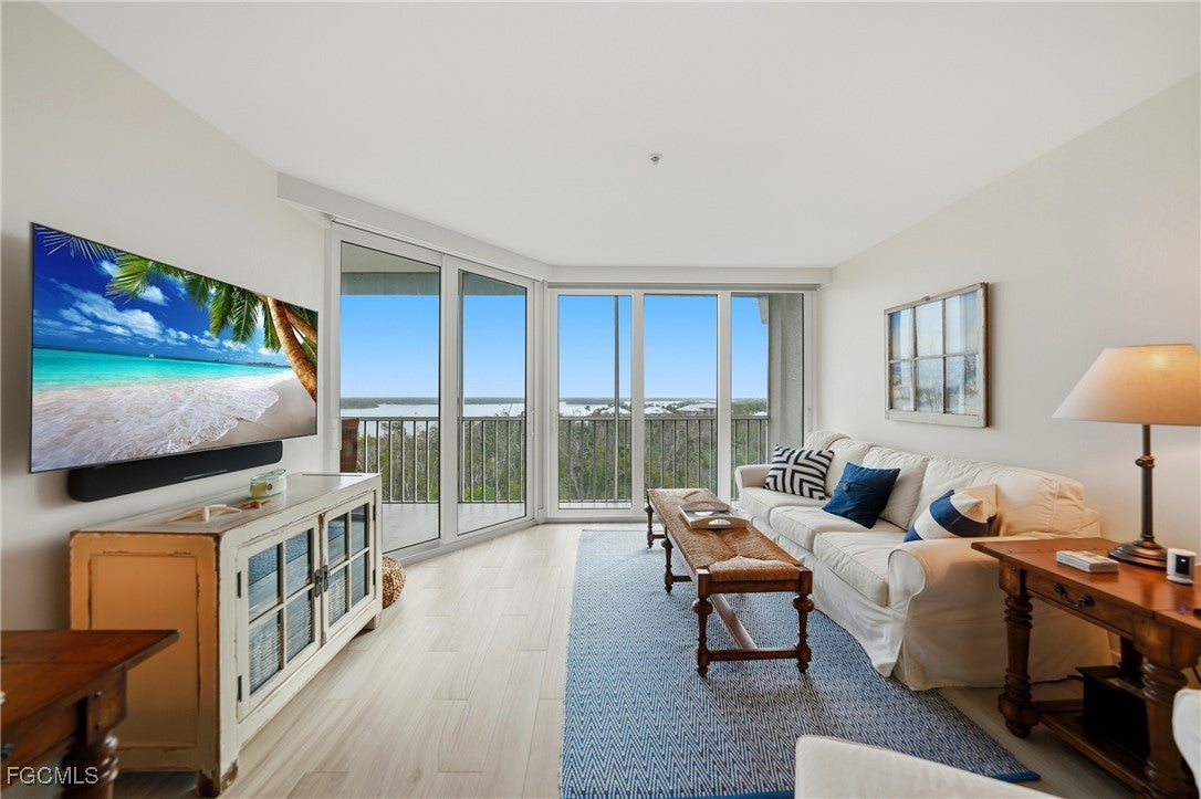 345 Mango St #604, Fort Myers Beach, FL 33931 photo