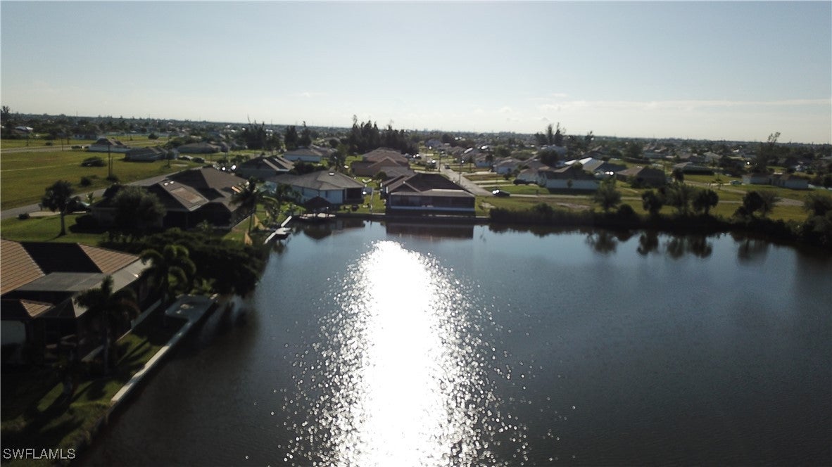 702 NW 30 Pl, Cape Coral, FL 33993 photo
