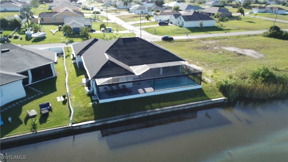 702 NW 30 Pl, Cape Coral, FL 33993 photo