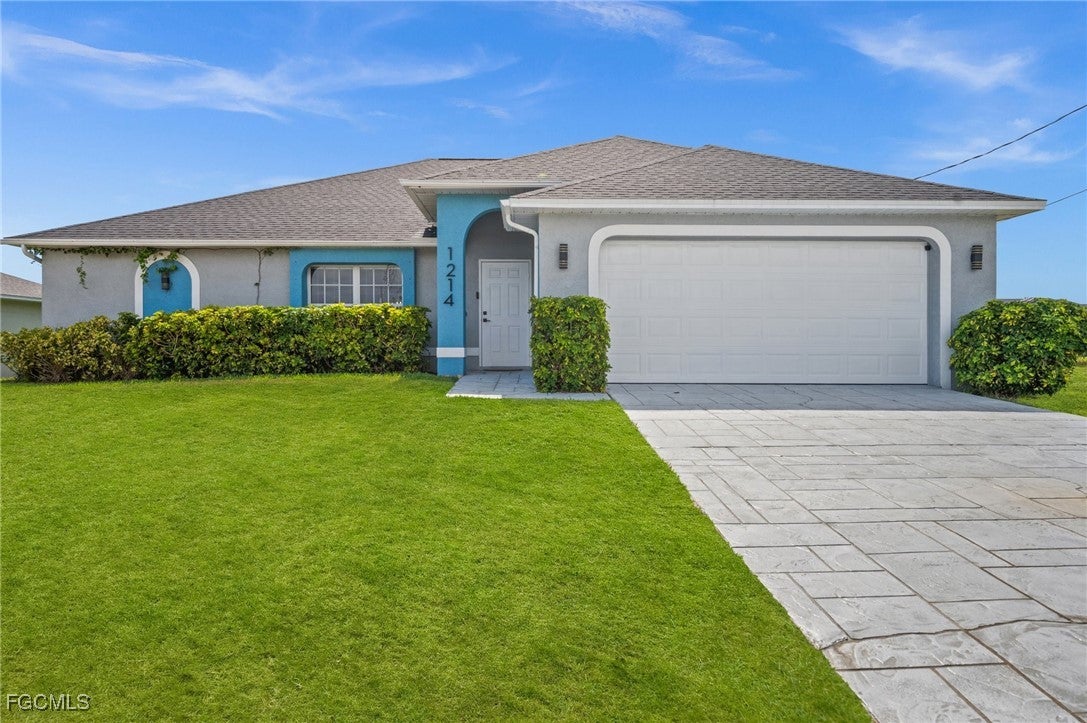 1214 Santa Barbara Pl, Cape Coral, FL 33991
