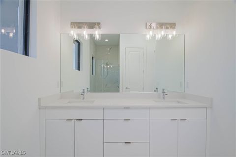 Single Family Residence in Lehigh Acres FL 1254 Nimitz Boulevard 13.jpg