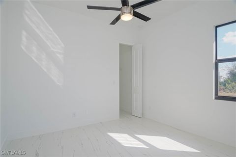 Single Family Residence in Lehigh Acres FL 1254 Nimitz Boulevard 17.jpg