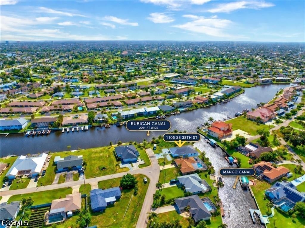 1105 SE 38 St, Cape Coral, FL 33904 photo