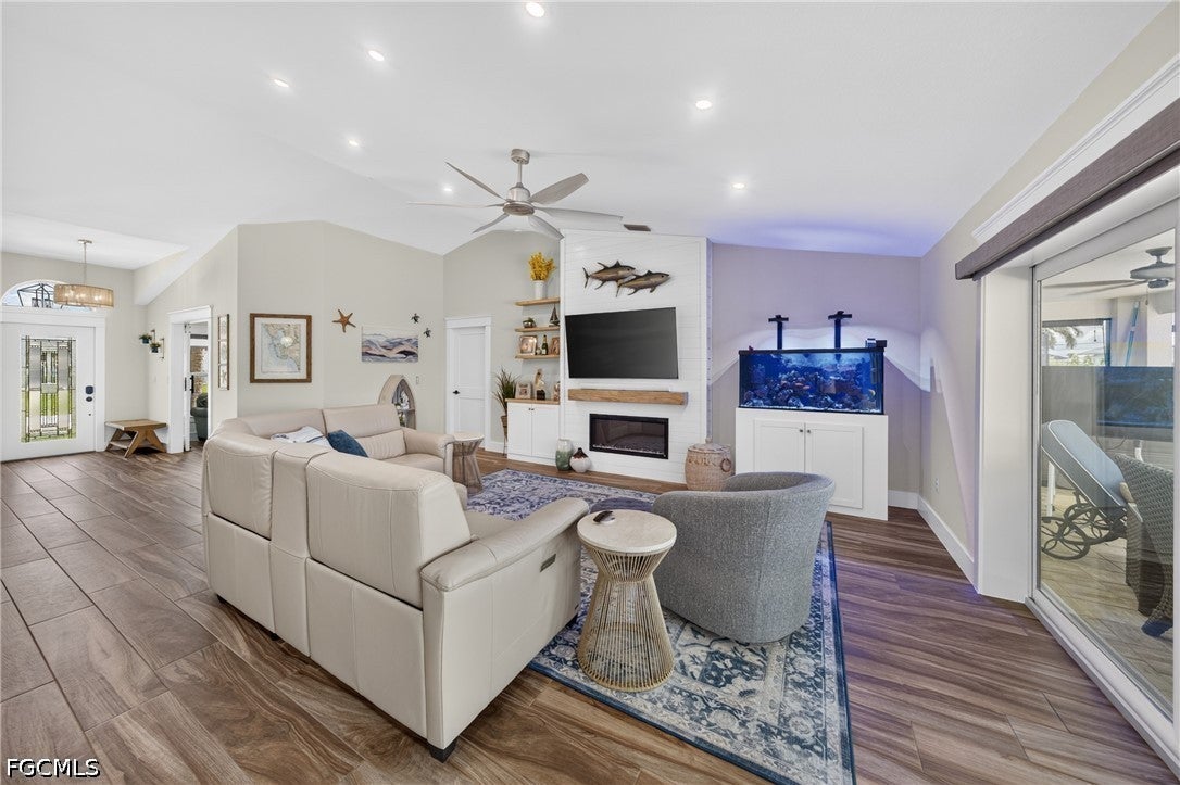 8 NW 36 Ave, Cape Coral, FL 33993 photo