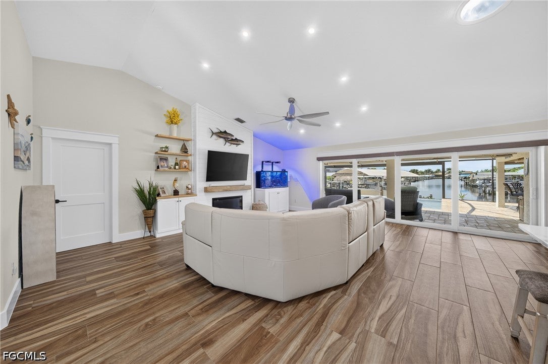 8 NW 36 Ave, Cape Coral, FL 33993 photo