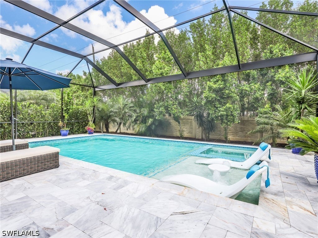 16395 Barclay Ct, Naples, FL 34110