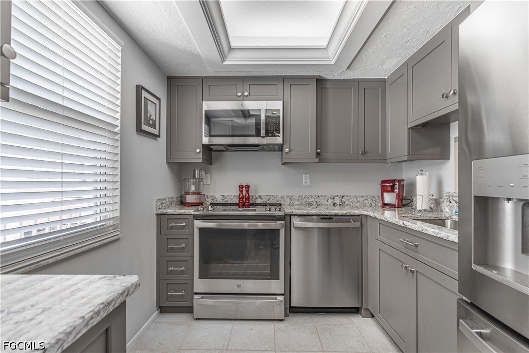 1580 Pine Valley Dr, Fort Myers, FL 33907