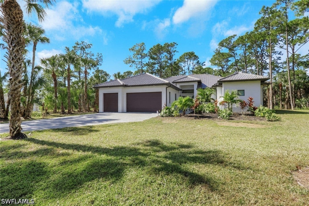 491 9 St, Naples, FL 34117