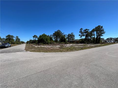  in Lehigh Acres FL 3915 26th Street.jpg