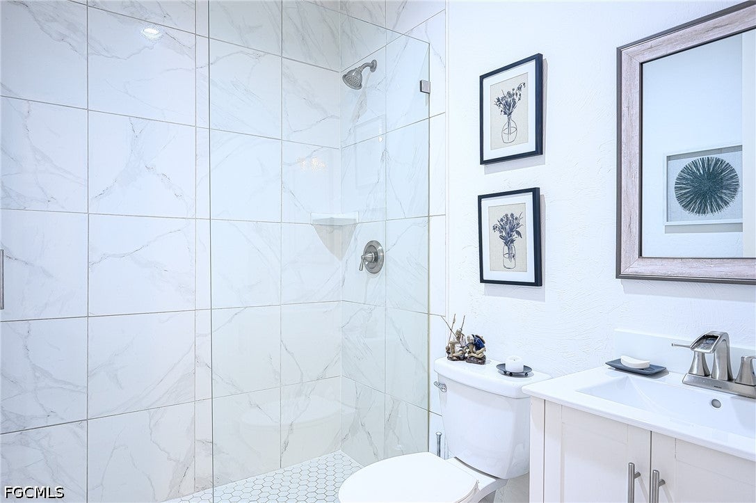 133 Colonade Cir, Naples, FL 34103 photo