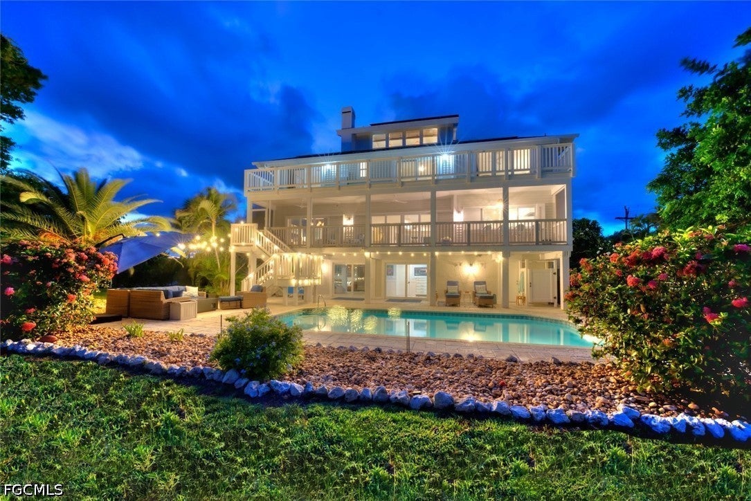 1048 Kings Crown Dr, Sanibel, FL 33957 photo
