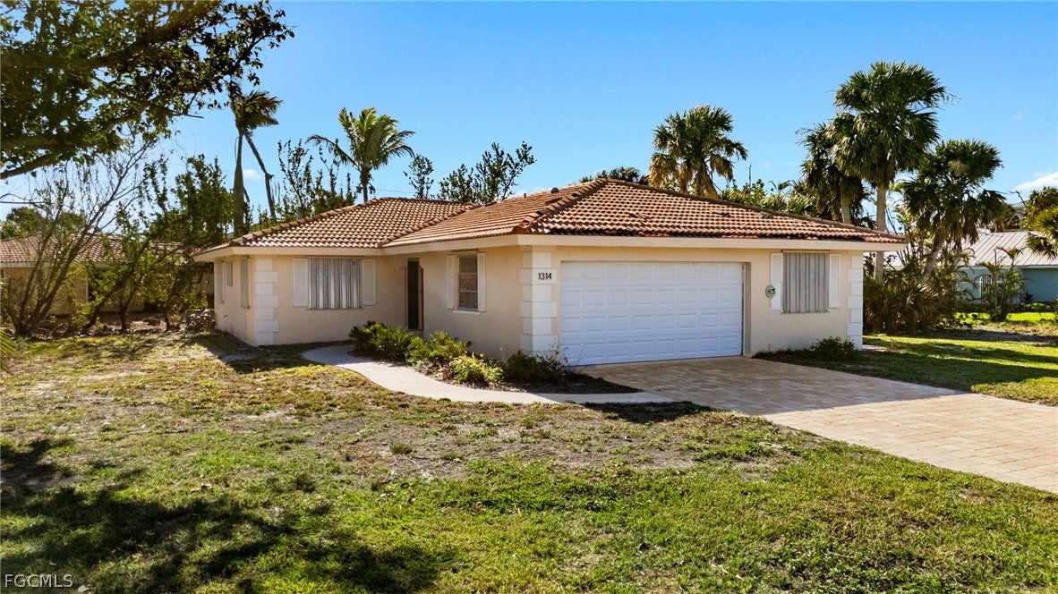 1314 Tahiti Dr, Sanibel, FL 33957 photo