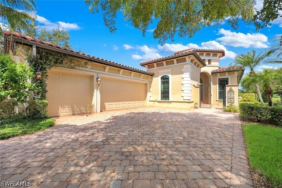 9461 Napoli Ln, Naples, FL 34113 photo
