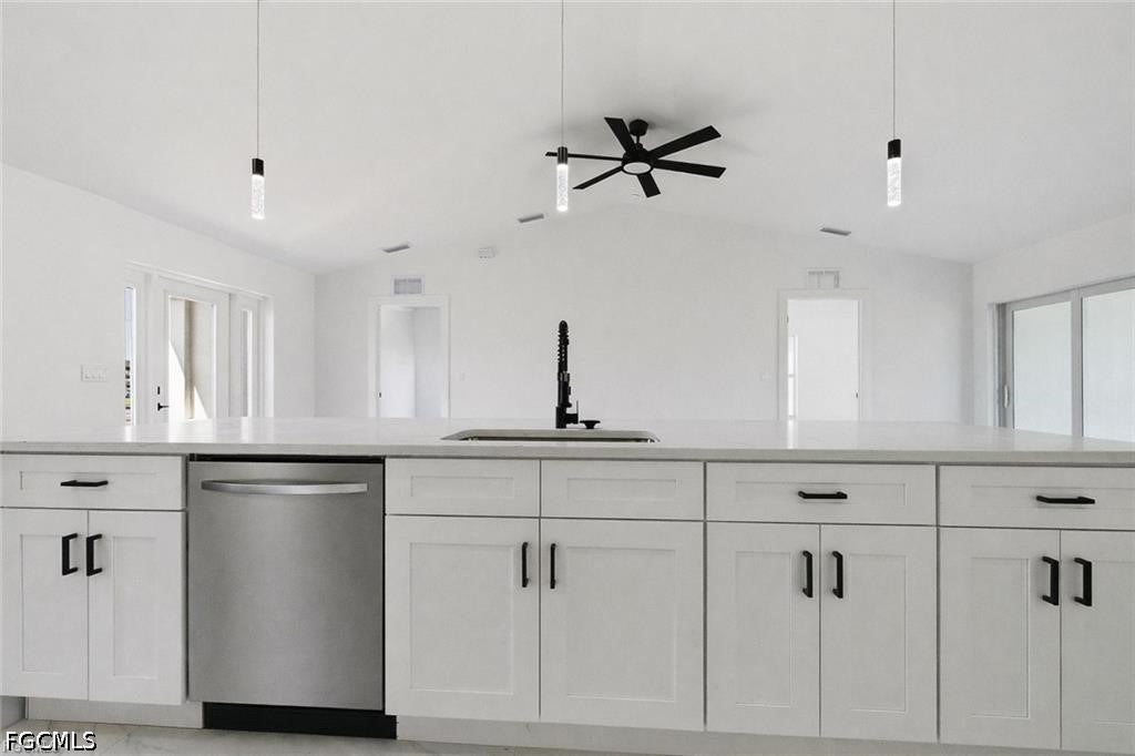 4231 NW 32 Ln, Cape Coral, FL 33993 photo