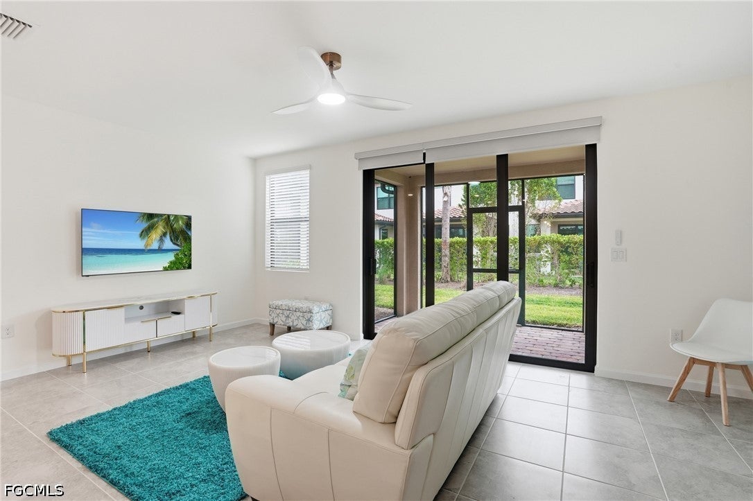 1516 Fells Cove Ln, Cape Coral, FL 33909 photo