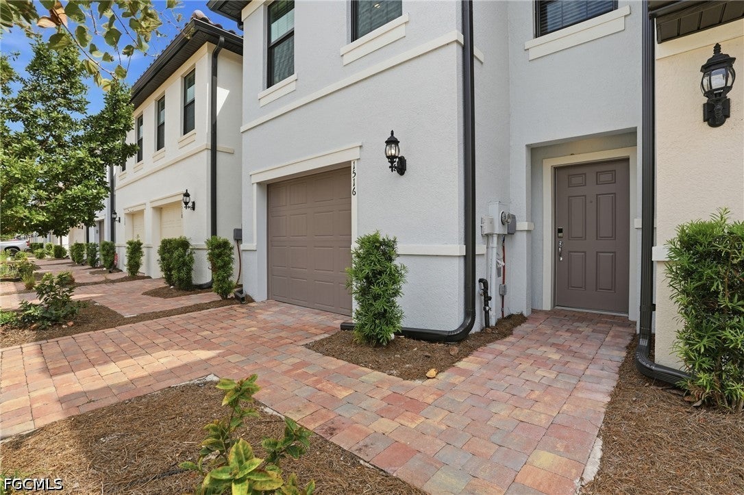1516 Fells Cove Ln, Cape Coral, FL 33909 photo