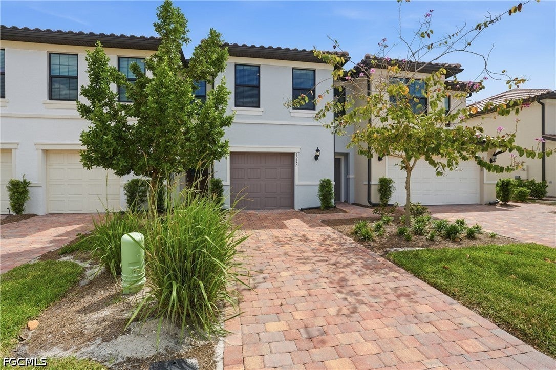 1516 Fells Cove Ln, Cape Coral, FL 33909 photo