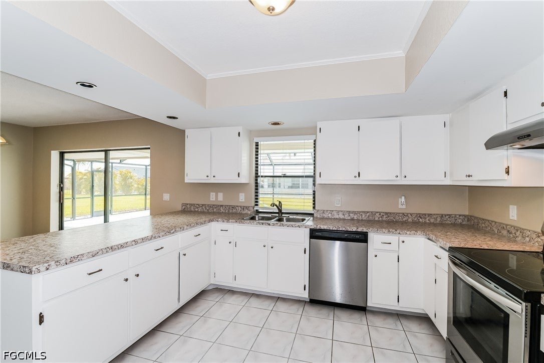 3411 SW 6 Pl, Cape Coral, FL 33914 photo