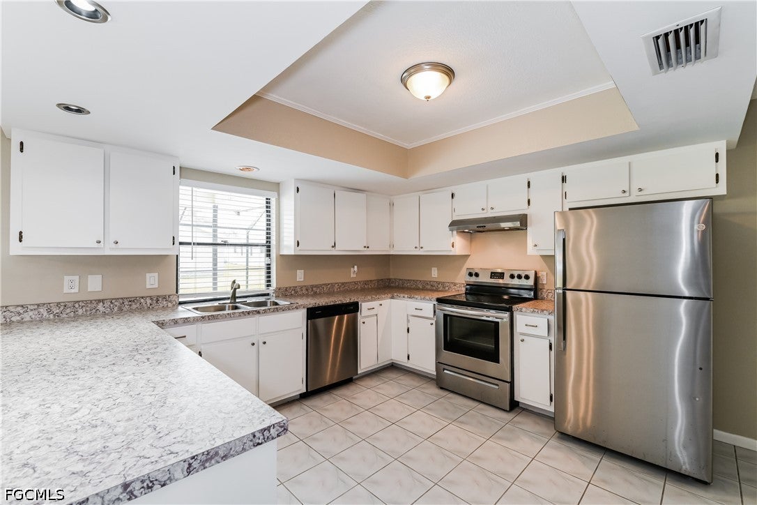 3411 SW 6 Pl, Cape Coral, FL 33914 photo