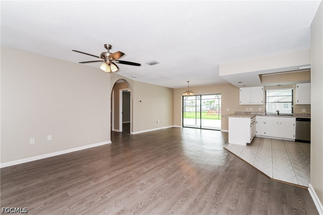 3411 SW 6 Pl, Cape Coral, FL 33914 photo