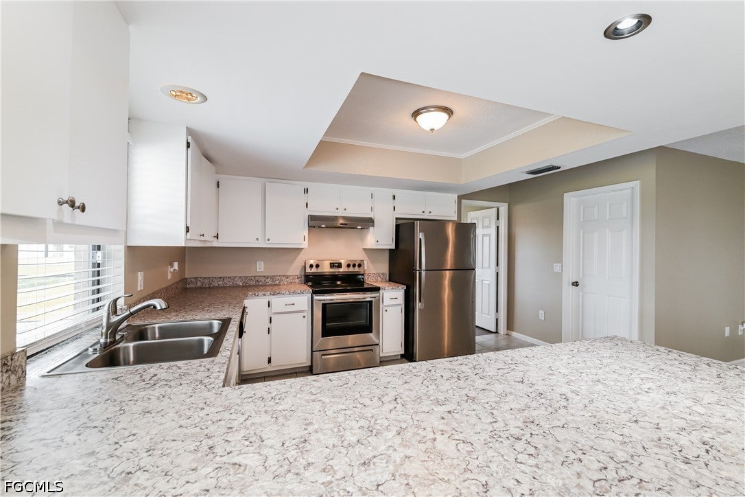 3411 SW 6 Pl, Cape Coral, FL 33914 photo