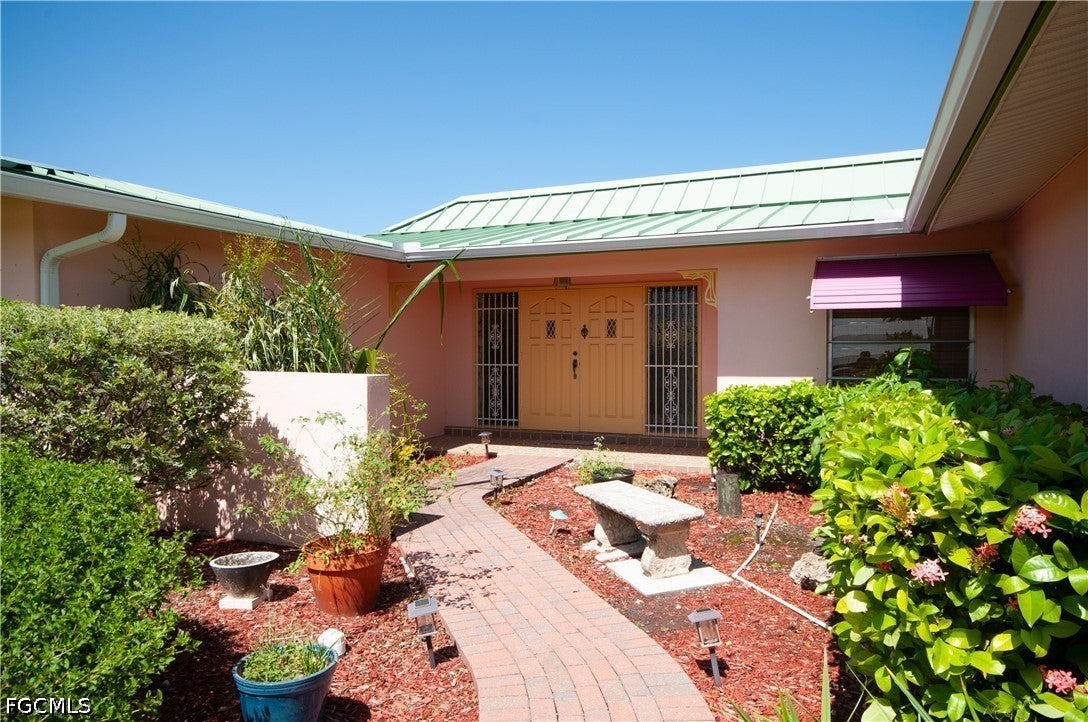 3332 SE 19 Ave, Cape Coral, FL 33904 photo