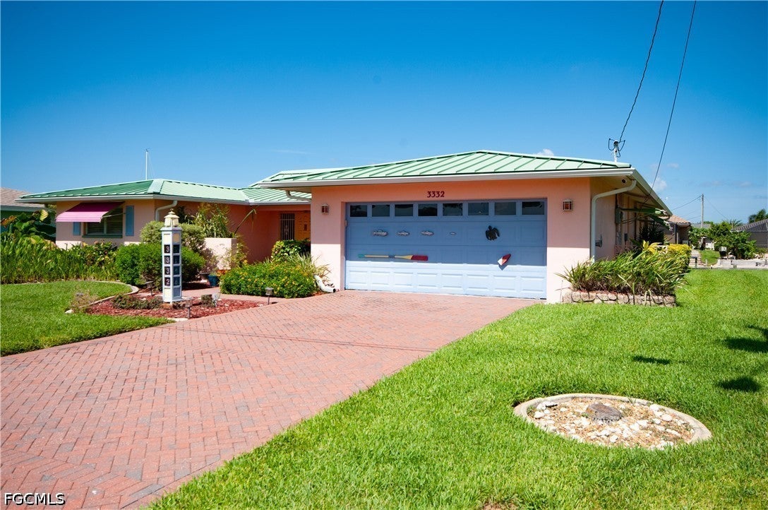 3332 SE 19 Ave, Cape Coral, FL 33904 photo