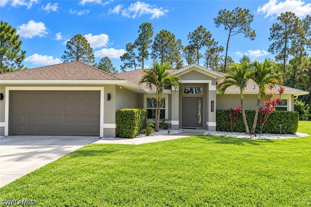 2982 2 St, Naples, FL 34120