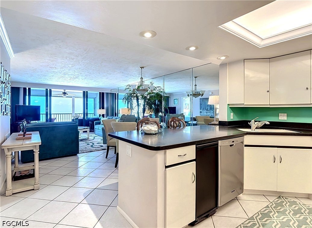 2800 Estero Blvd #PENTHOUSE 3, Fort Myers Beach, FL 33931 photo