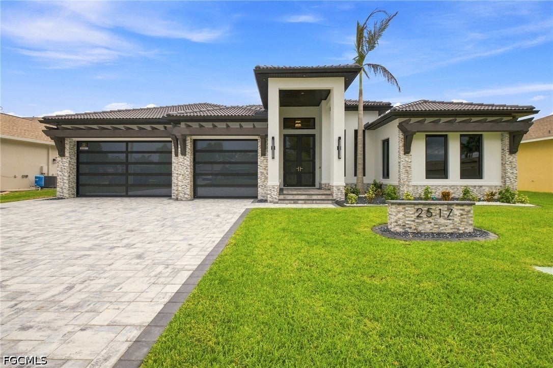 2517 SW 38 St, Cape Coral, FL 33914 photo