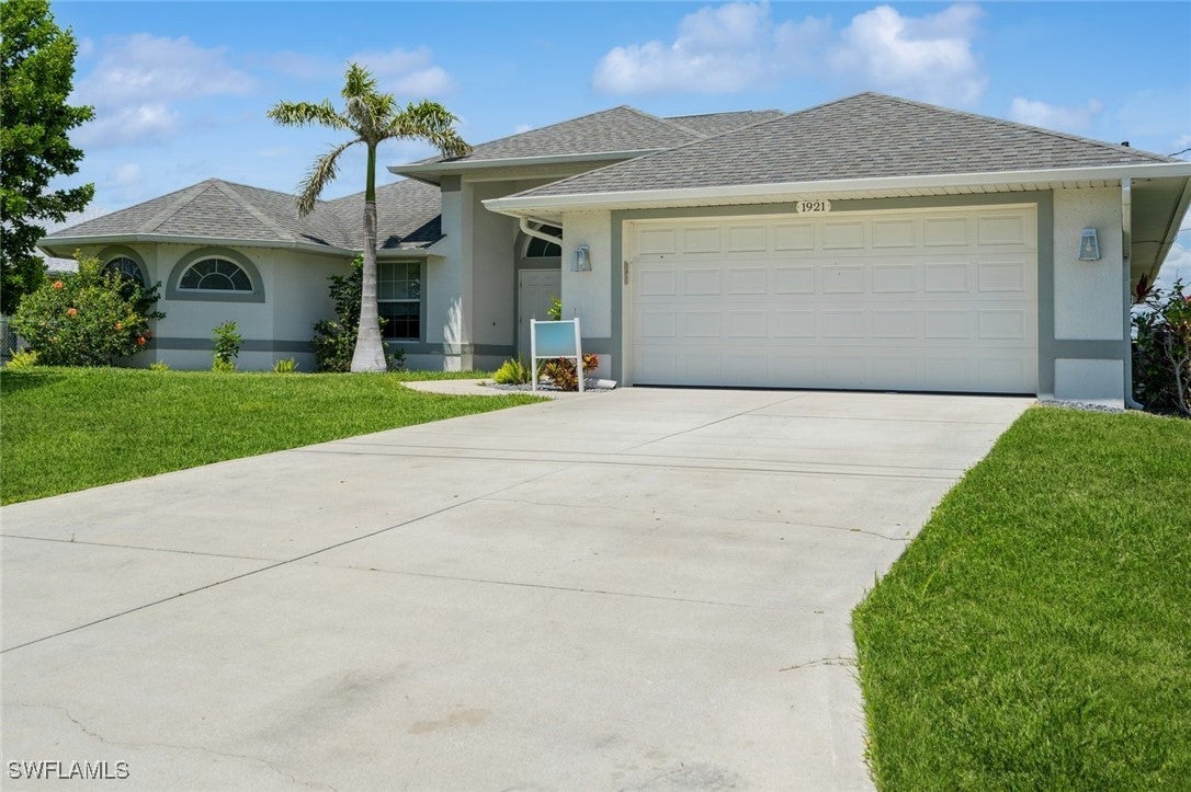 1921 12 St, Cape Coral, FL 33990