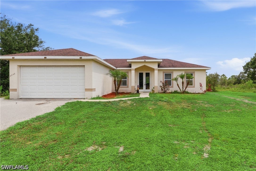 4240 62 Ave, Naples, FL 34120