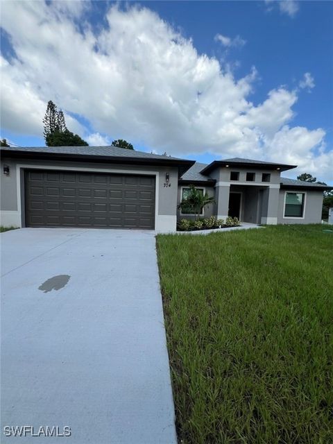 Single Family Residence in Lehigh Acres FL 704 Henry Avenue.jpg