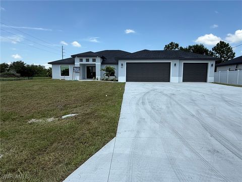 Single Family Residence in Lehigh Acres FL 101 Sara Avenue.jpg