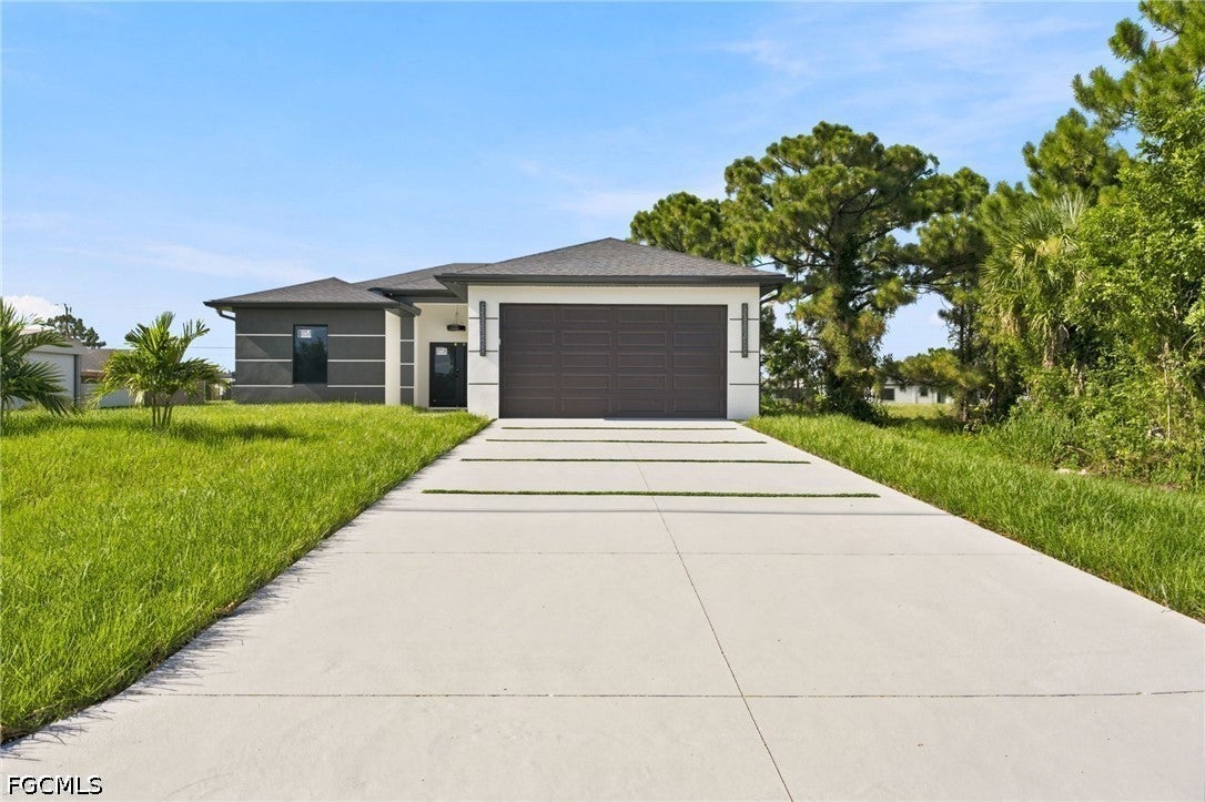 2818 13 St, Lehigh Acres, FL 33976 photo