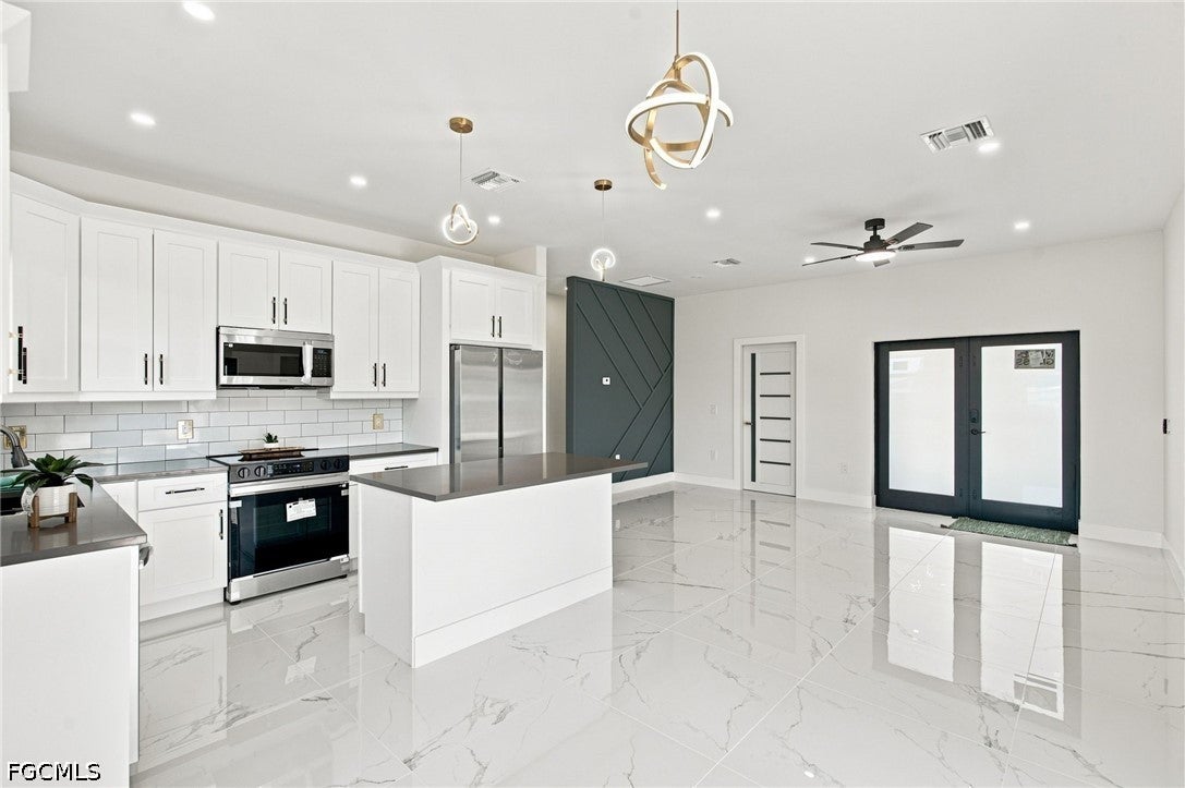 2818 13 St, Lehigh Acres, FL 33976 photo