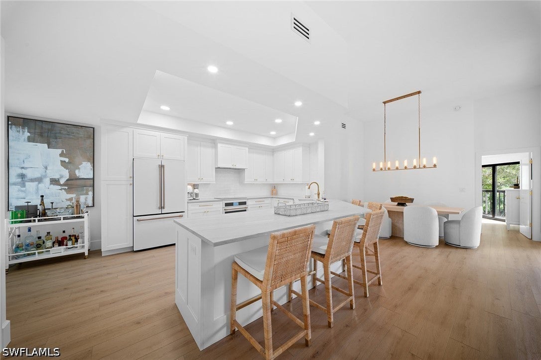 7016 Pelican Bay Blvd, Naples, FL 34108