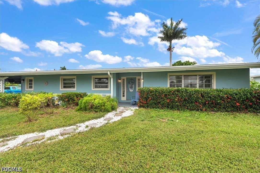 1721 Club House Rd, North Fort Myers, FL 33917 photo