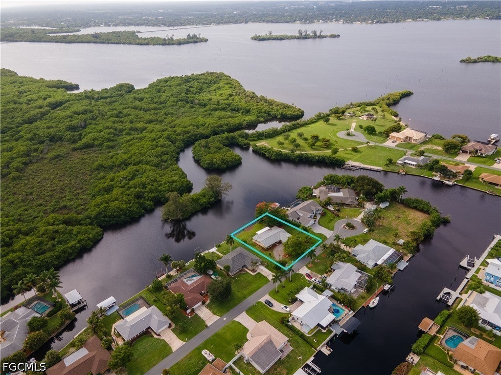 2160 Channel Way, North Fort Myers, FL 33917 photo