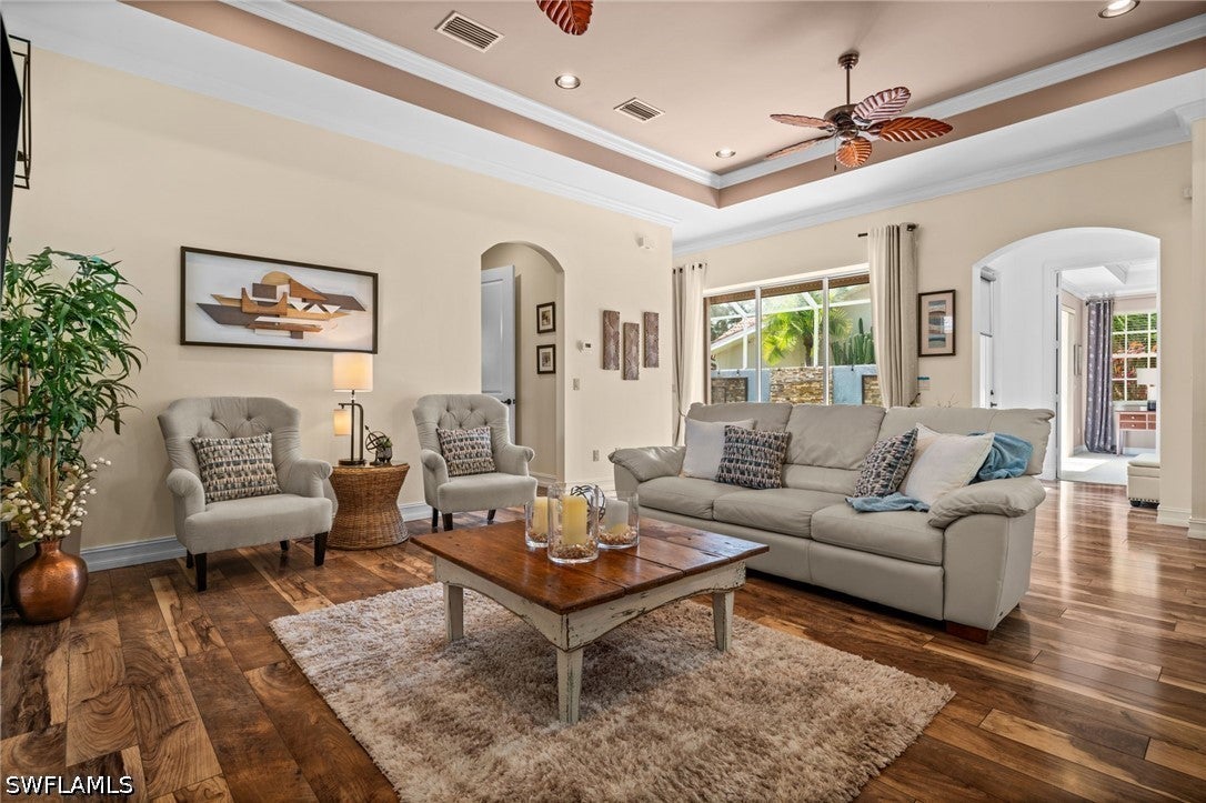 4830 Europa Dr, Naples, FL 34105 photo