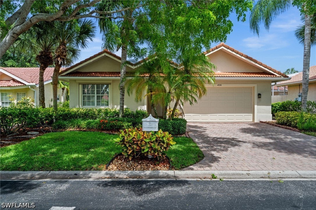 4830 Europa Dr, Naples, FL 34105 photo