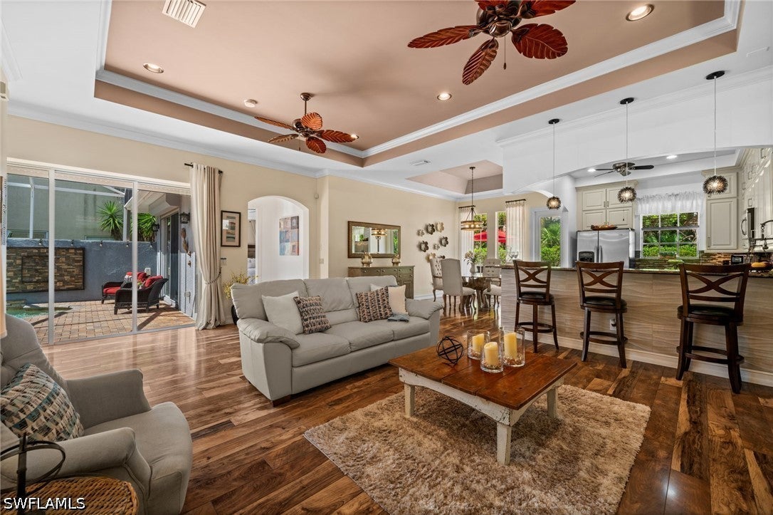4830 Europa Dr, Naples, FL 34105 photo
