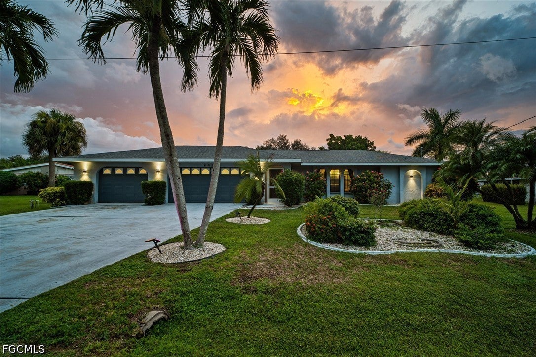 241 Connecticut Ave, Fort Myers, FL 33905 photo