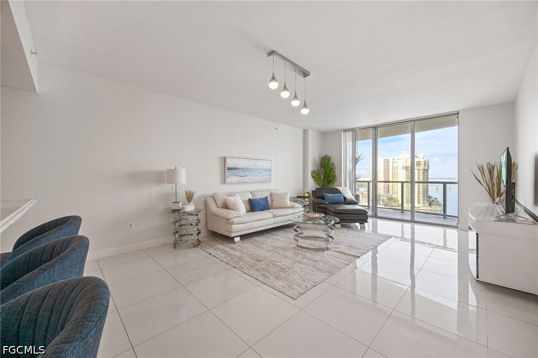 3000 Oasis Grand Blvd #1705, Fort Myers, FL 33916 photo