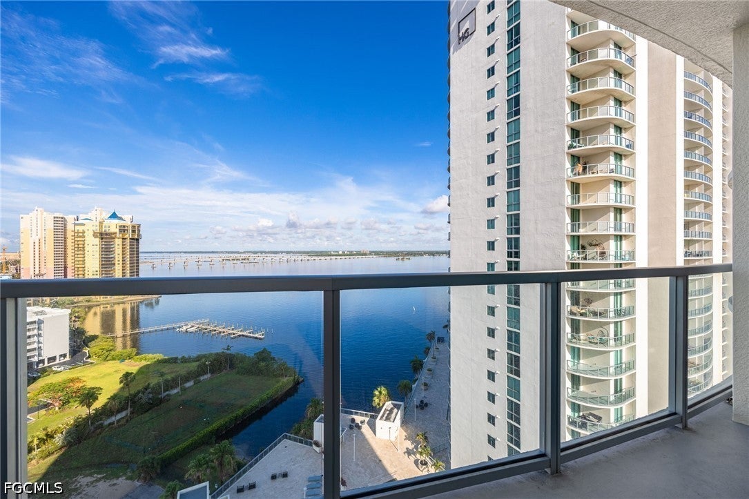 3000 Oasis Grand Blvd #1705, Fort Myers, FL 33916 photo