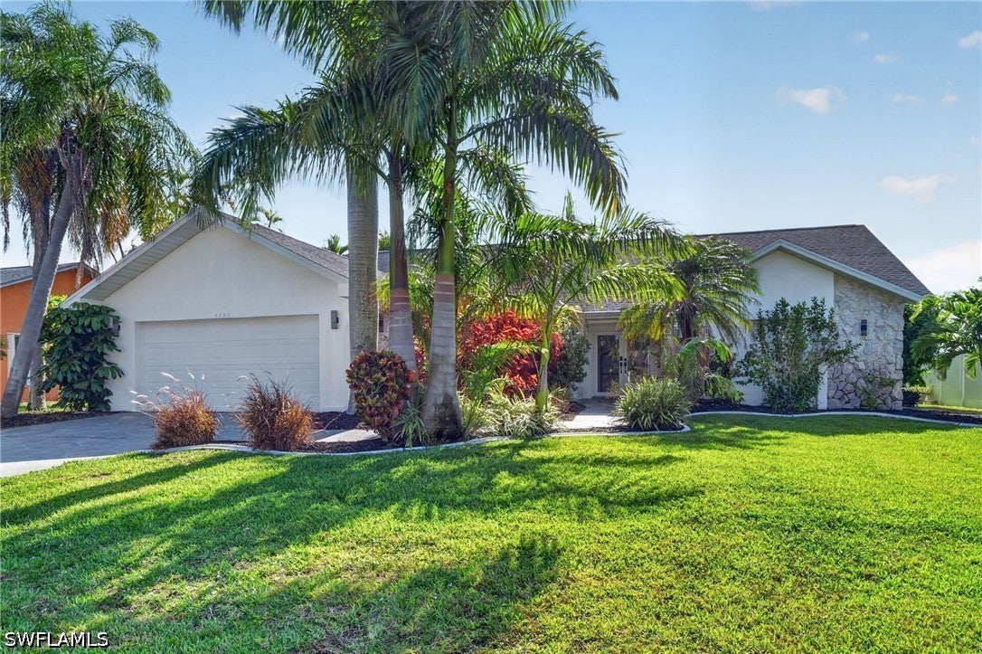4225 2 Ave, Cape Coral, FL 33914