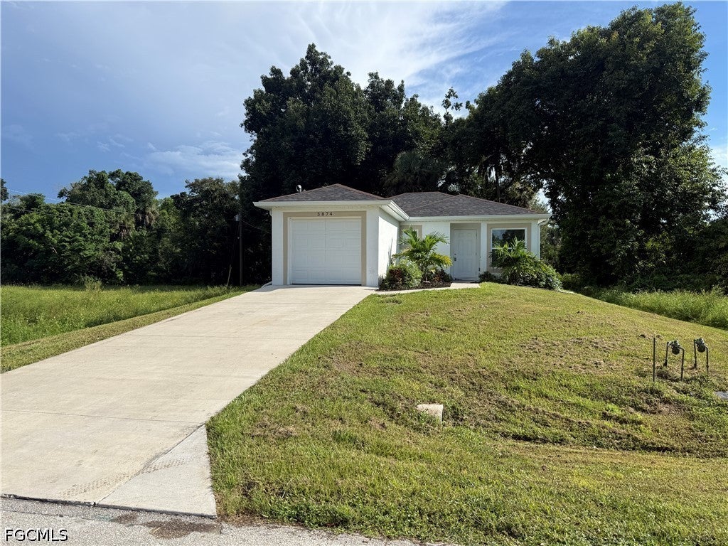 3874 Pearl St, Fort Myers, FL 33916 photo