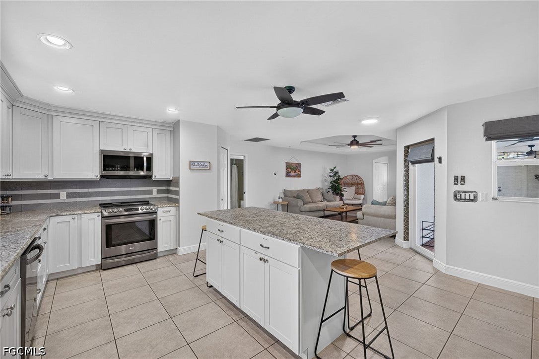 2309 SW 27 St, Cape Coral, FL 33914 photo